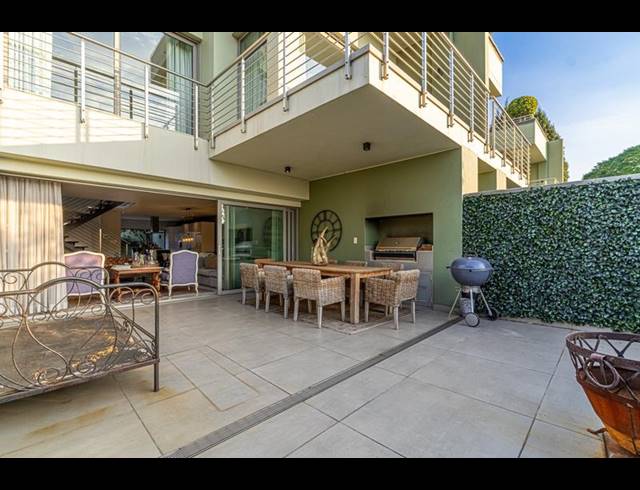 3 BEDROOM TOWNHOUSE FOR SALE IN CRAIGHALL PARK